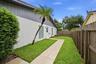 44_side yard