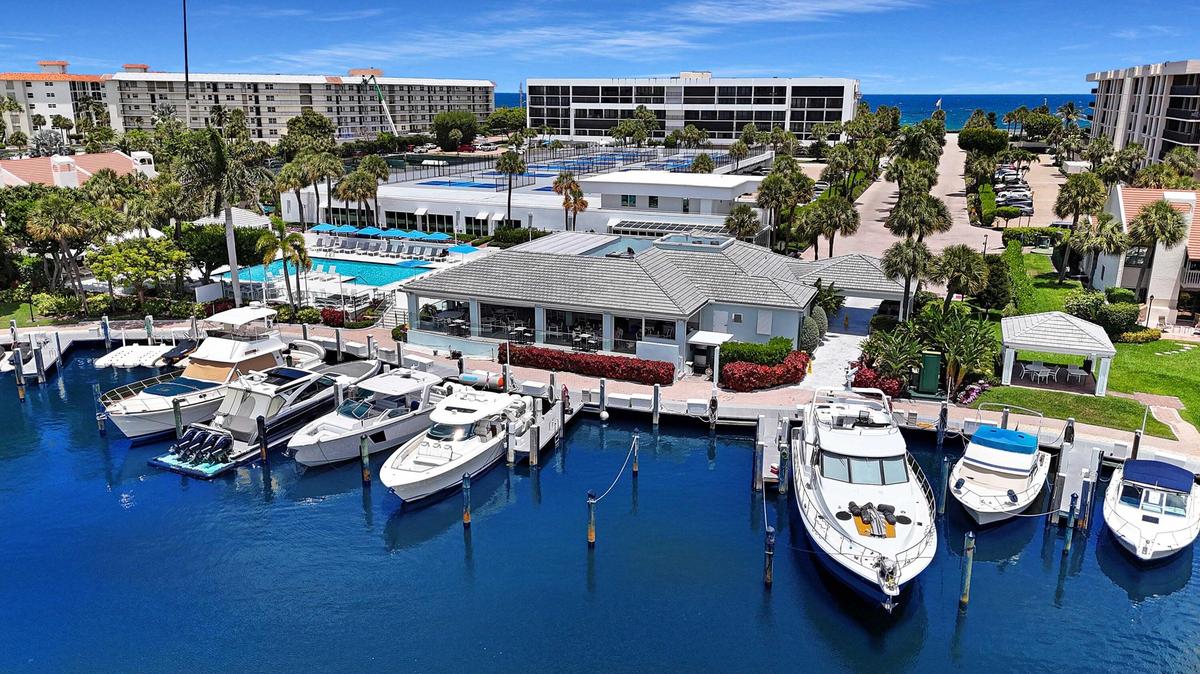 boca-raton-condo-505f-open-concept-livin