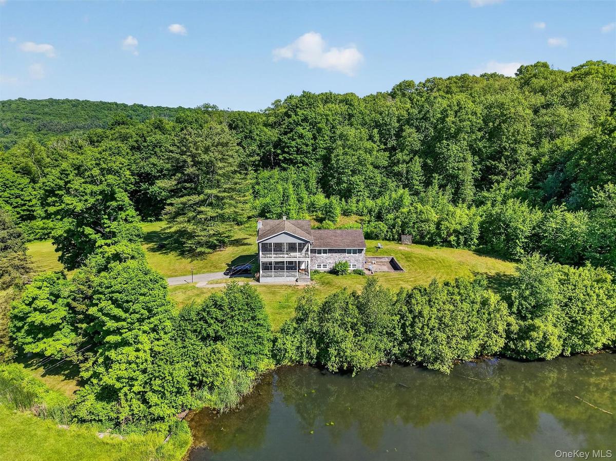 29 Bowen Court is one of two homes with stunning lake views.