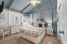 Hampton queen bed
