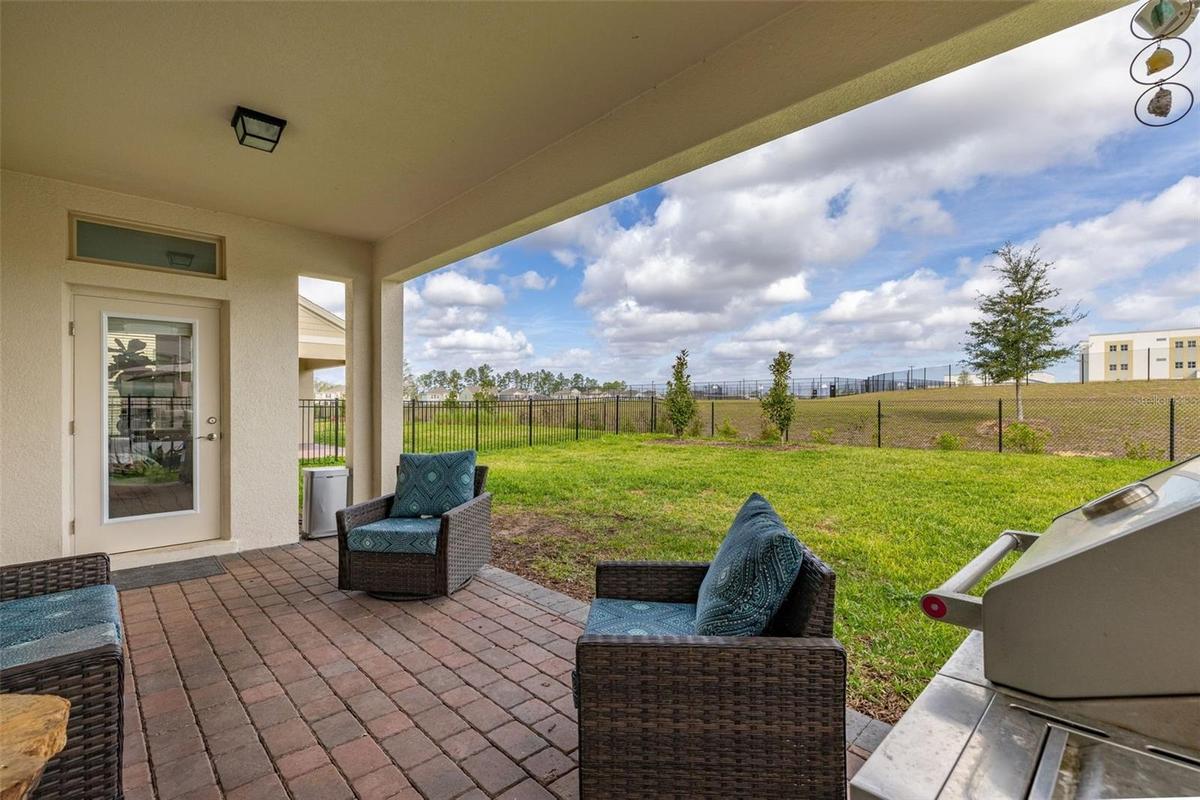 Covered Lanai with huge yard