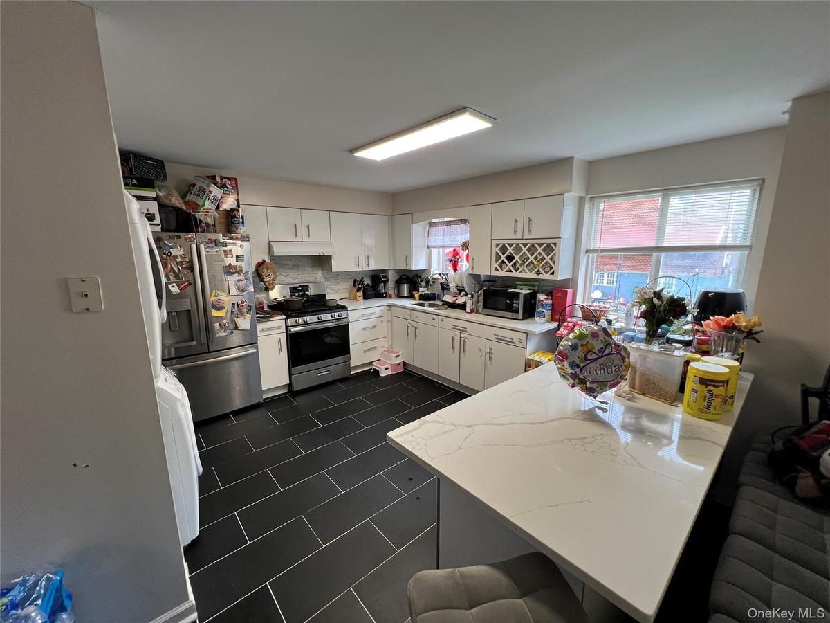 1st floor kitchen in primary unit
