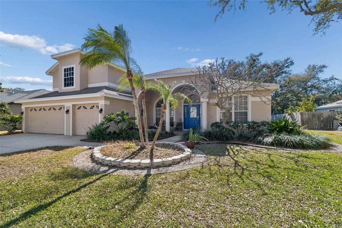 3 Car Garage, Mature Landscaping