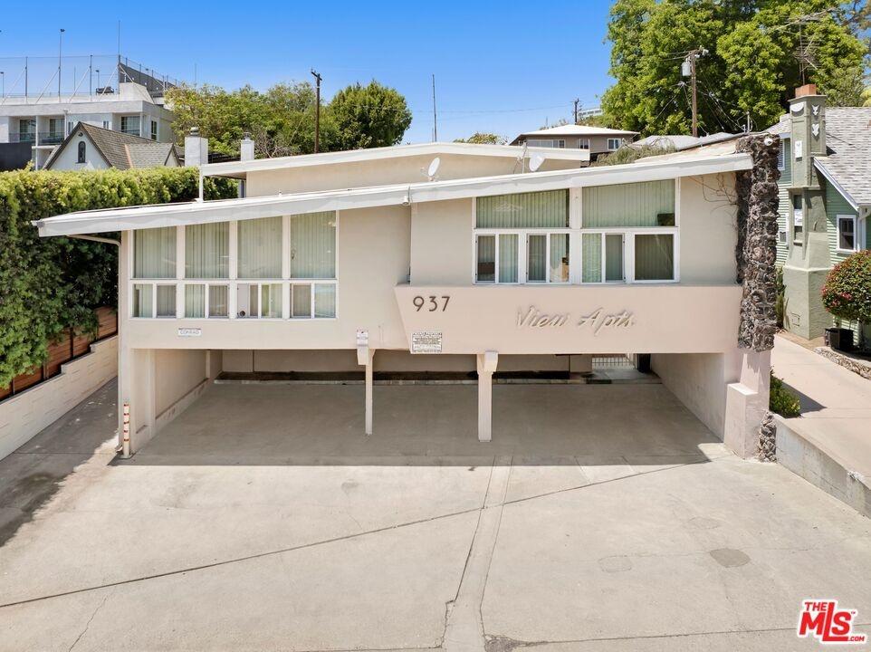 Aerial Front of Property - 937
