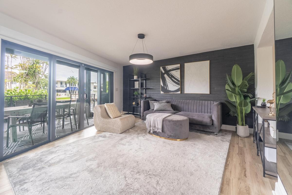 2878 NE 26St-3