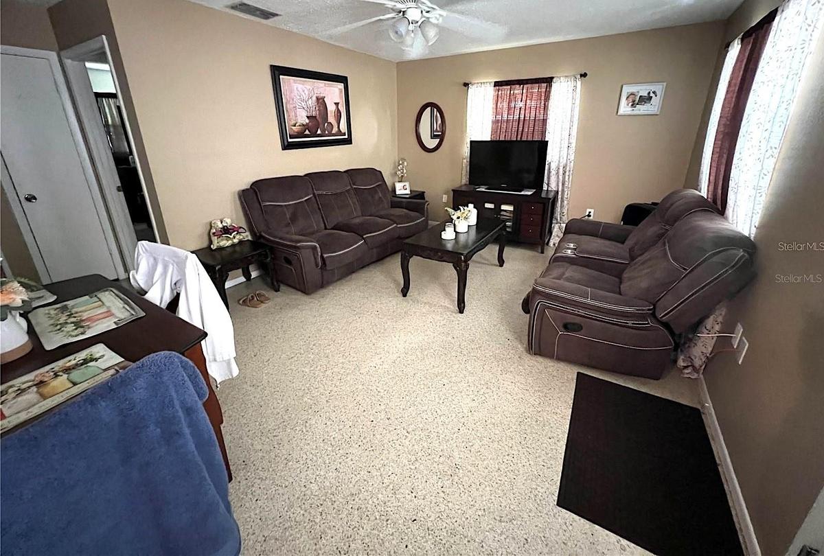 2100 Living room
