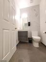 Modern Full Bathroom