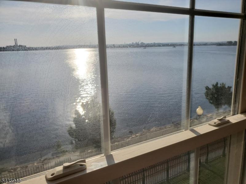 Panoramic Water Views