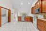 13 Kitchen 03