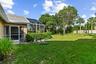 32 backyard 01