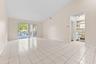 15 Family room 01