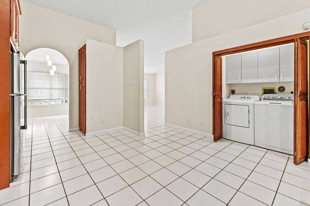 14 Kitchen laundry 04