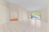 16 Family room 02