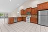 11 Kitchen 01