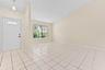 05 Living room 02