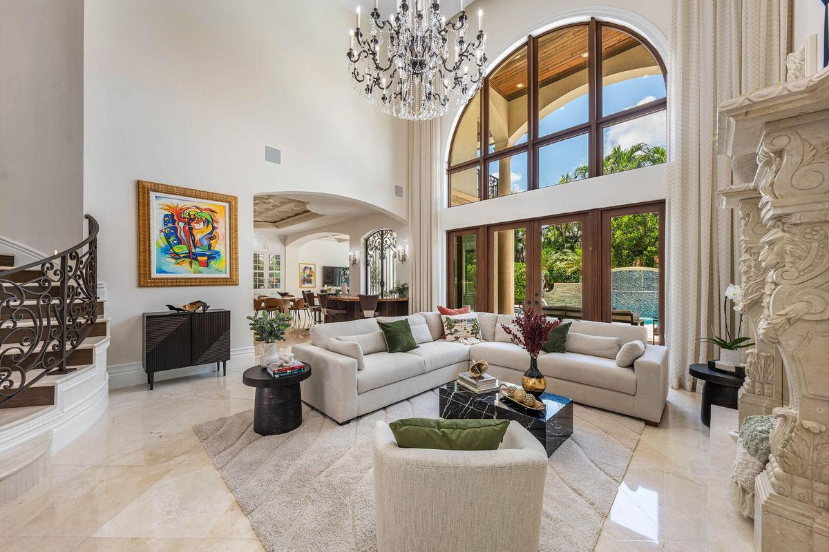 2225_West_Silver_Palm_Road_09