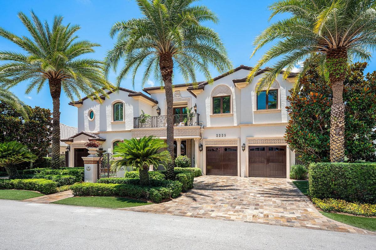 2225_West_Silver_Palm_Road_03