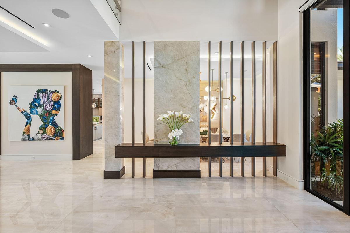 212_Alexander_Palm_Road_06