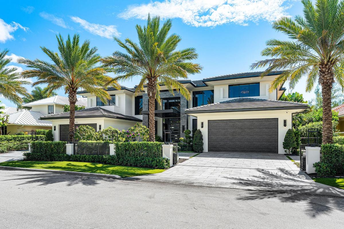 212_Alexander_Palm_Road_03