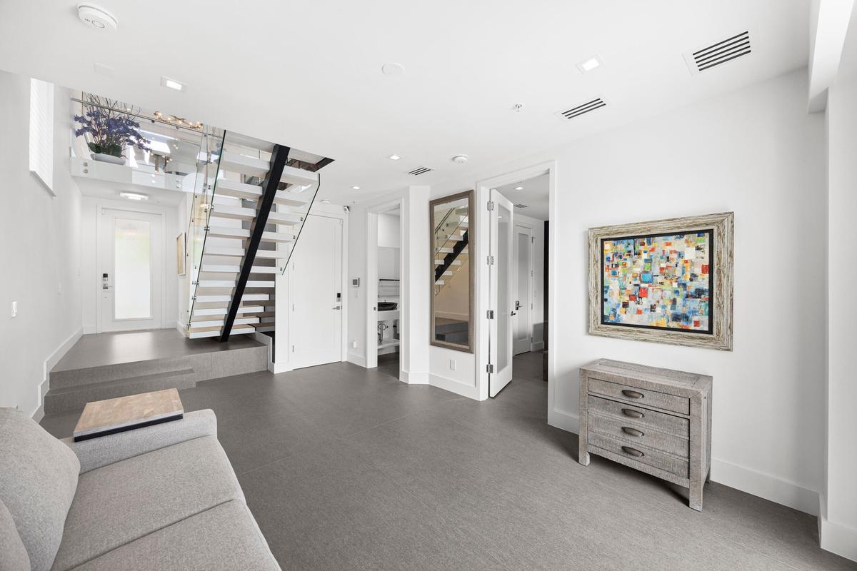 1st Floor Living Room