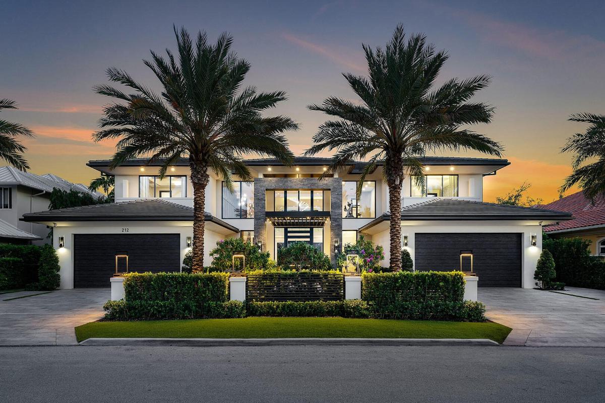 212_Alexander_Palm_Road_Dusk_01