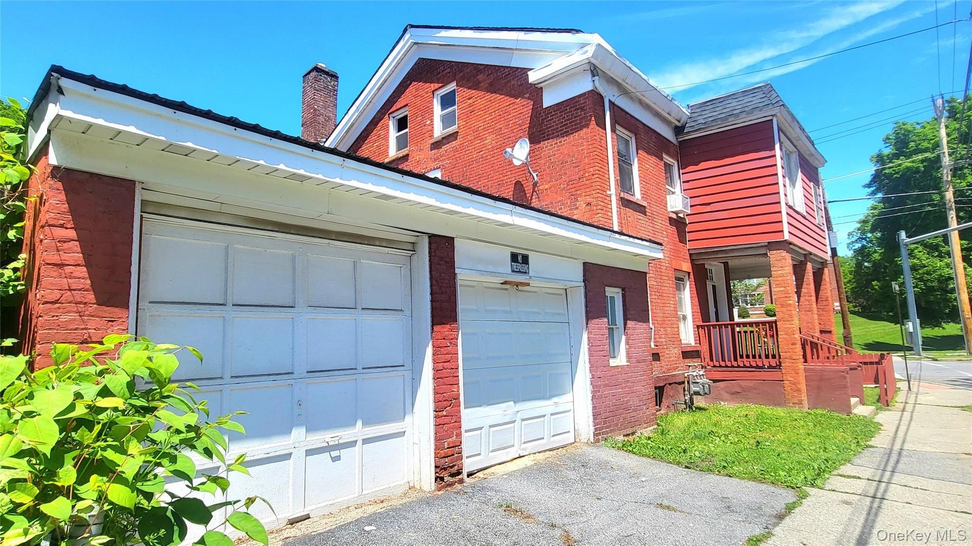 Multi Unit Property With 3 Garages