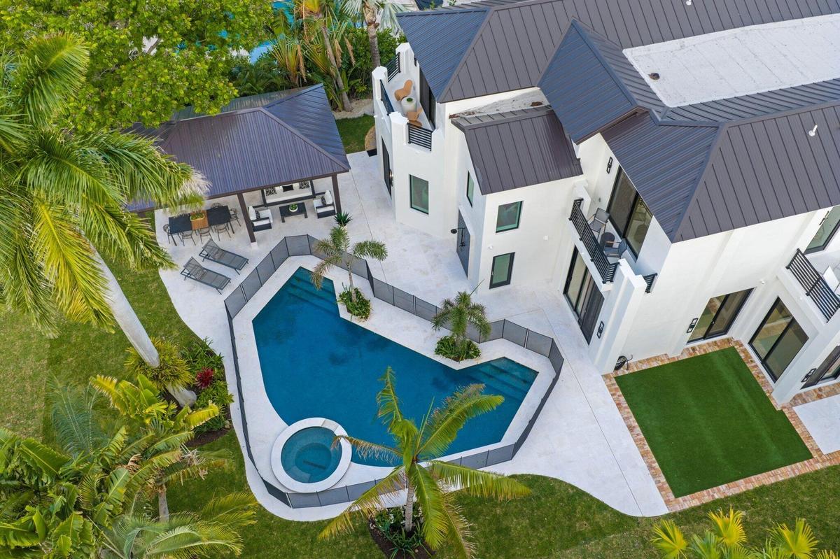 23 Coconut Ln - 102.jpg-SMALL