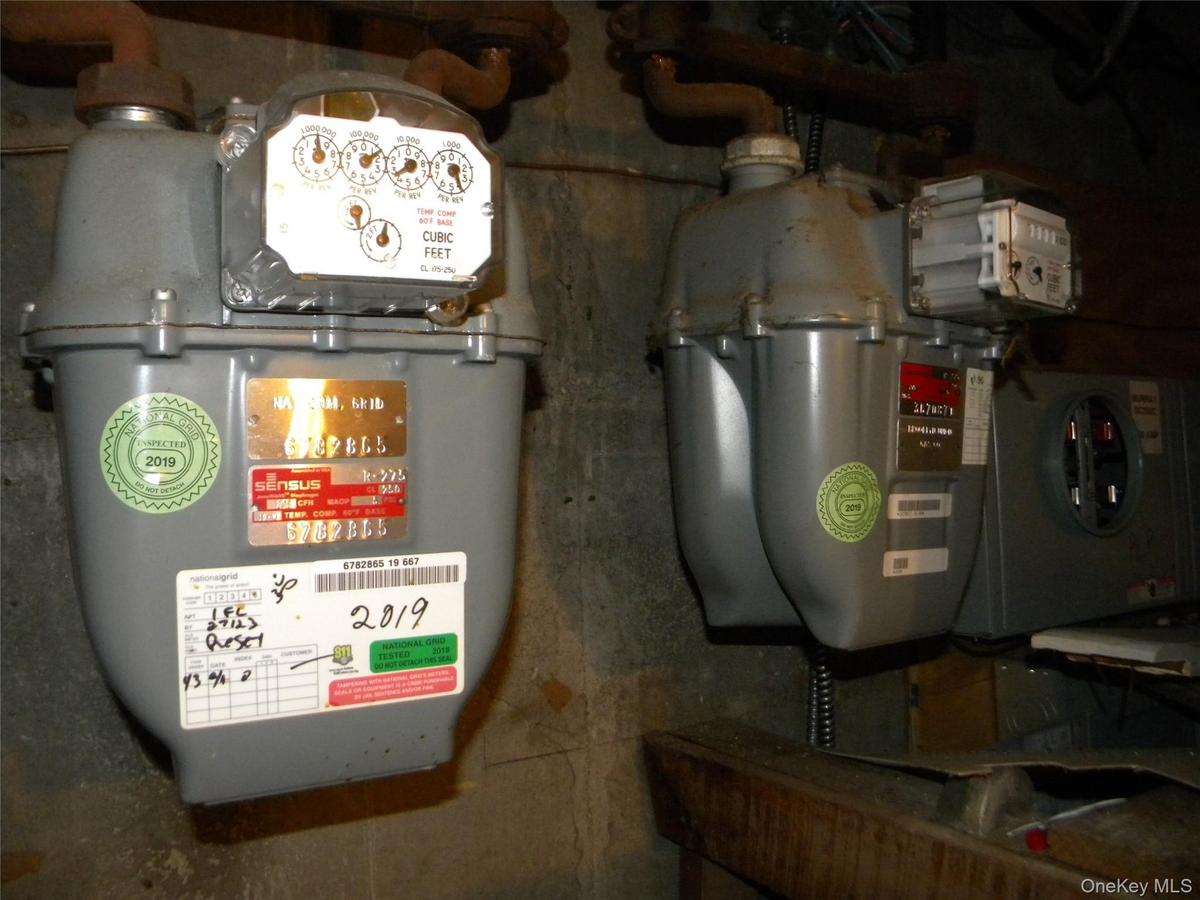 2 GAS METERS
