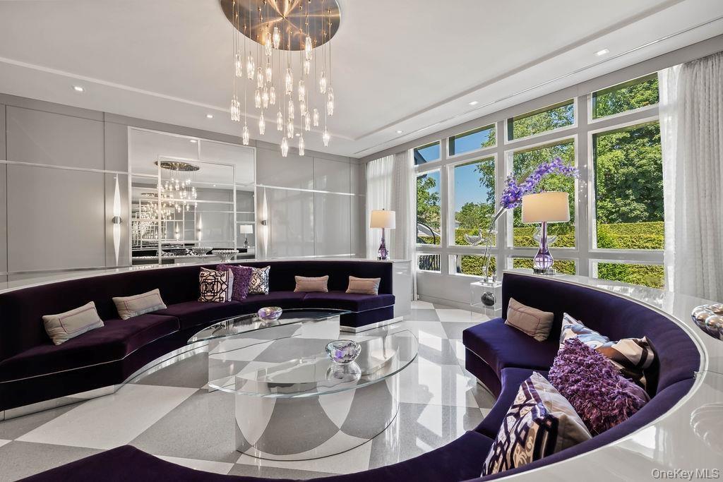 Linving room with built-in seating