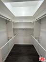 @nd bedroom Walk-In Closet