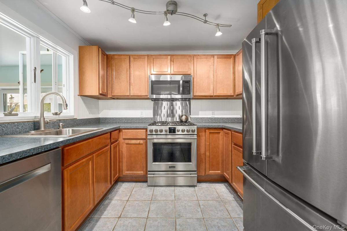865 Track Avenue, Cutchogue