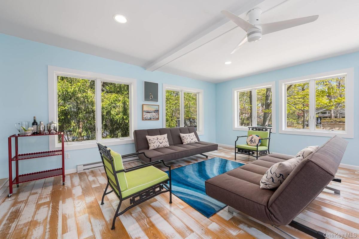 865 Track Avenue, Cutchogue