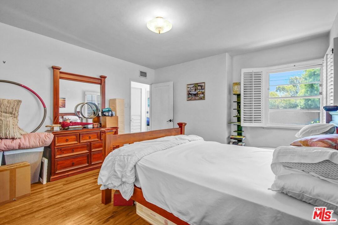 2 Main bedroom 1