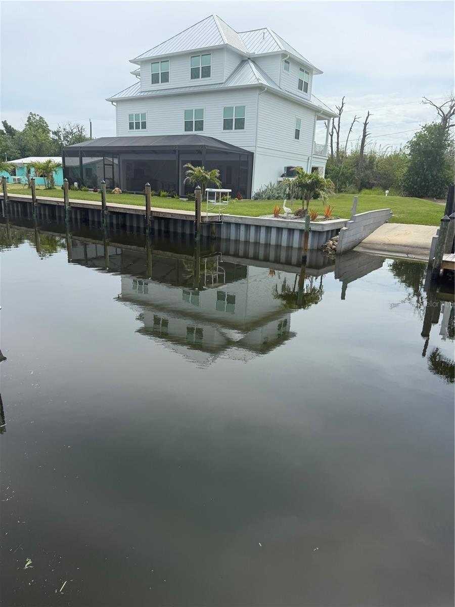 Deep Water Canal - Private dock