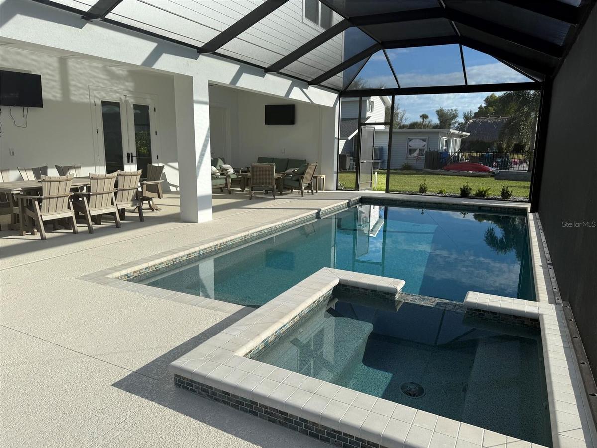 Large, enclosed lanai