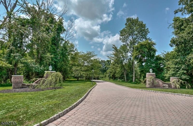 Sweeping Paver Entry
