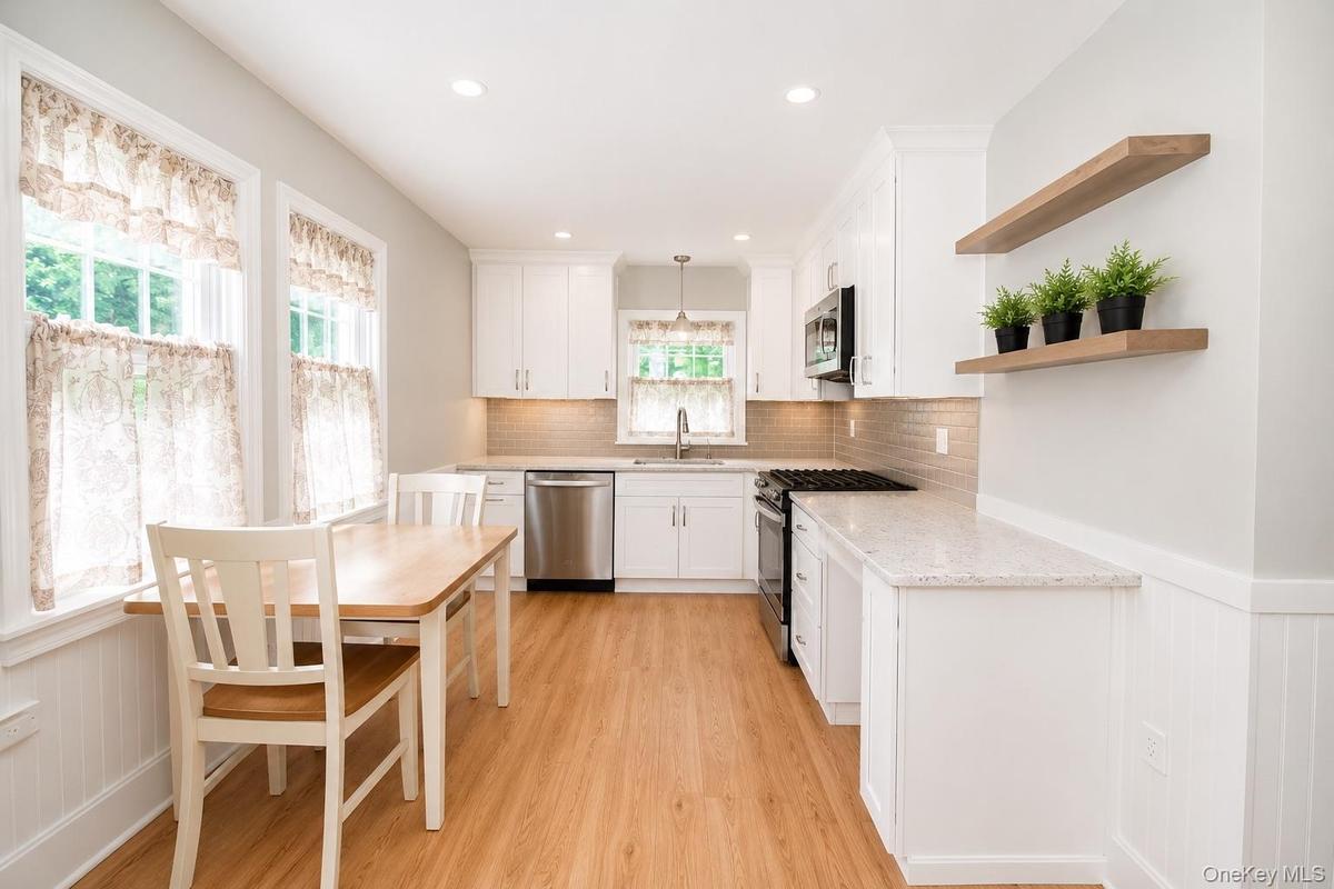 Full equipped kitchen