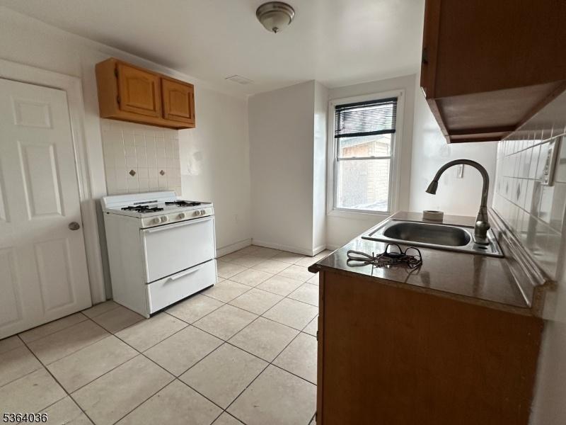 Large Eat in Kitchen!