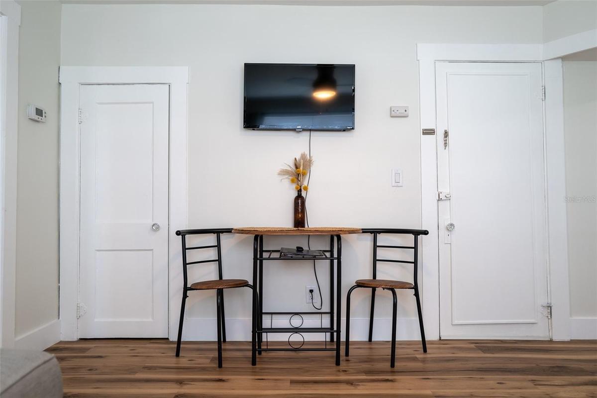 Owners dinette
