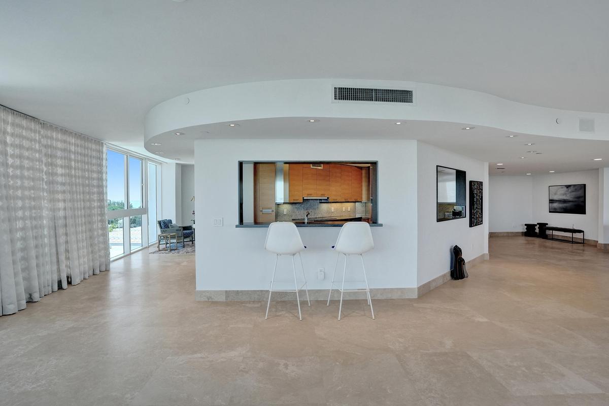 Breakfast Bar Seating
