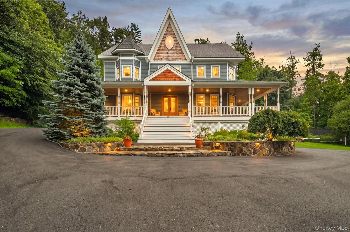 Welcome to 59 Country Knolls Lane Mahopac NY