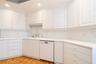 Beautifully-maintained Kitchen