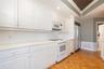 Beautifully-maintained Kitchen