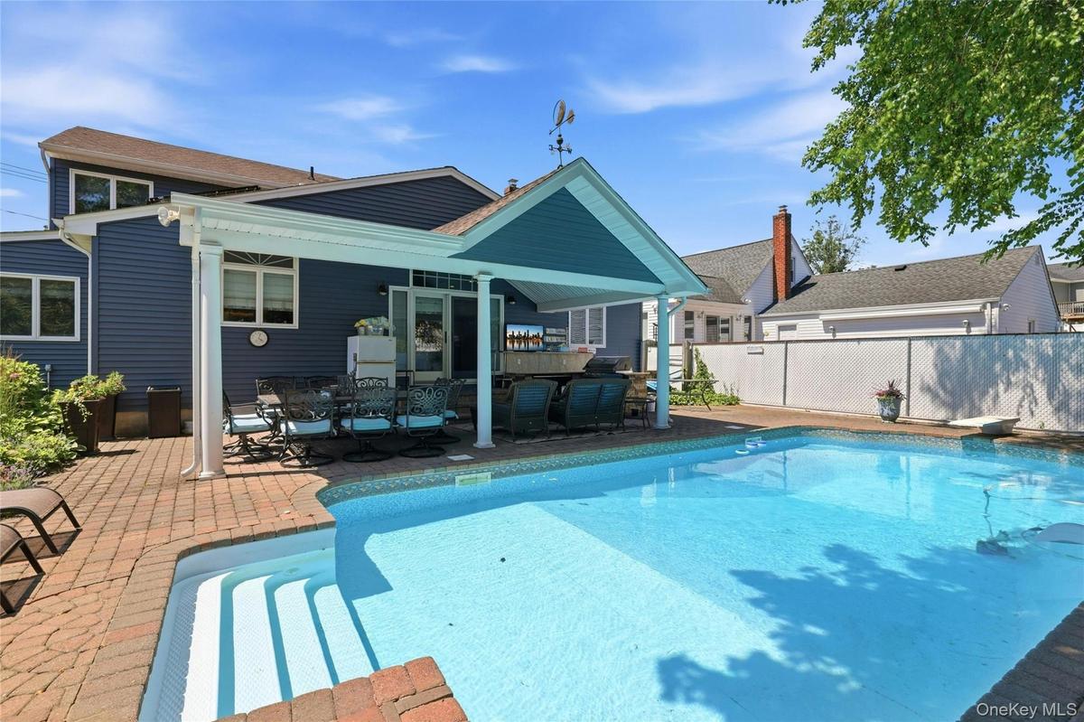 In-Ground Pool & Outdoor Entertaining Area