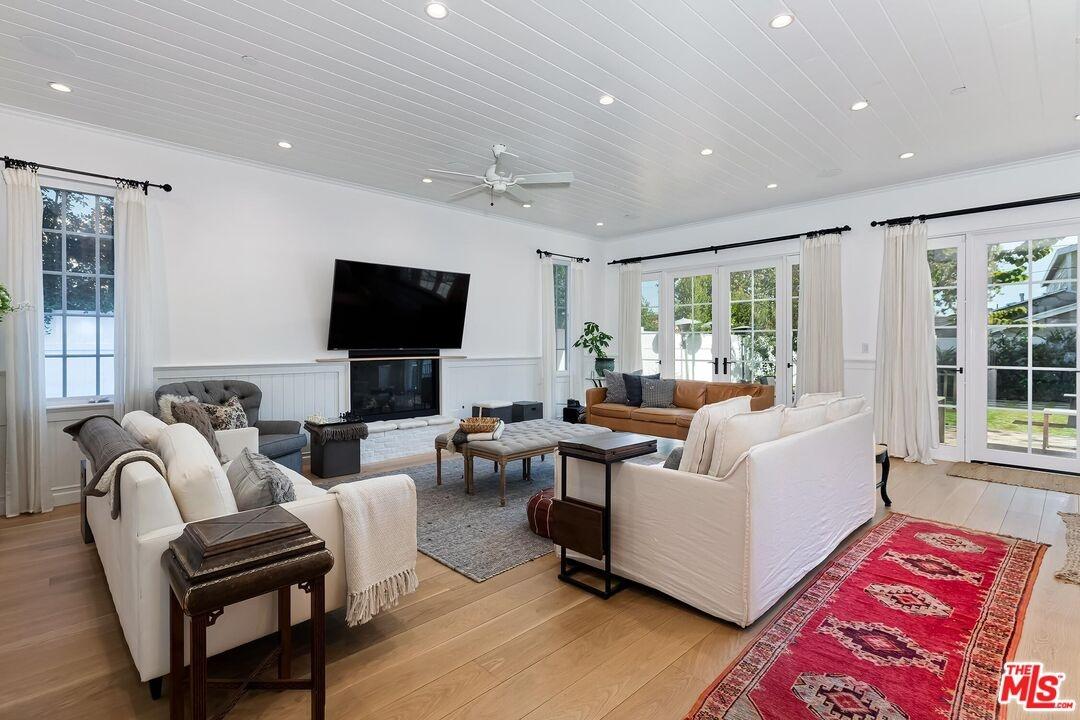 Family room area