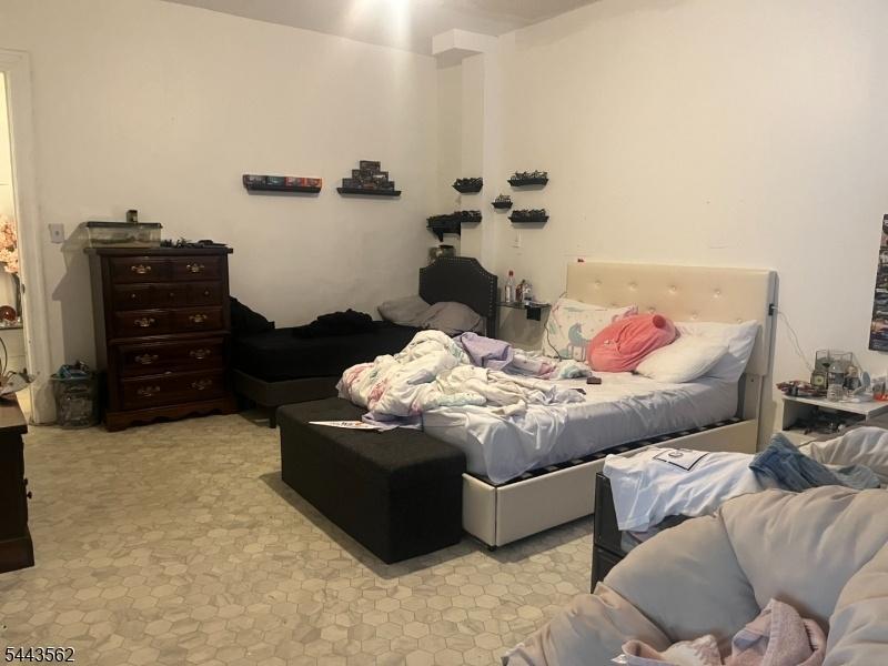 Unit 2 livingroom b