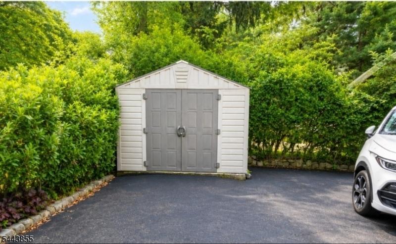 Storage shed