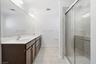 Primary w Shower