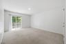 Bedroom w Balcony