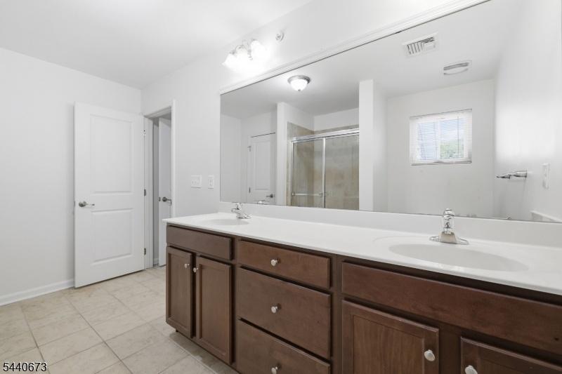 Primary Bath w Double Sink
